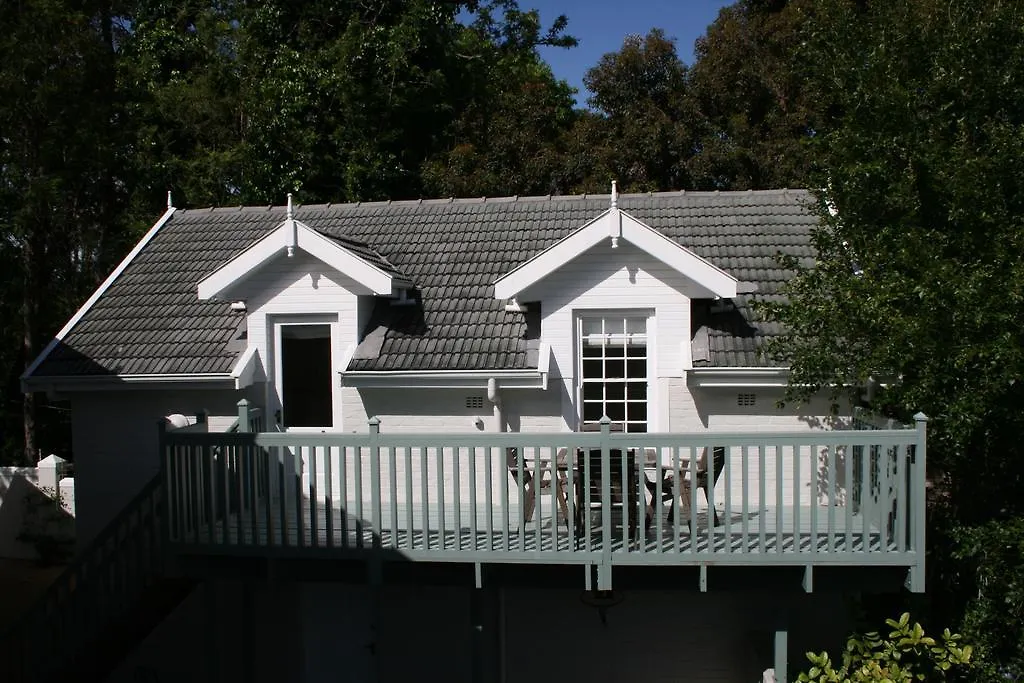 Constantia Cottage- Warblers Nest Guest house Cape Town