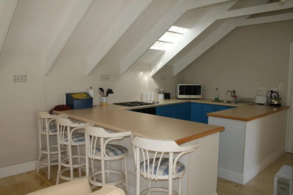 Guest house Constantia Cottage- Warblers Nest