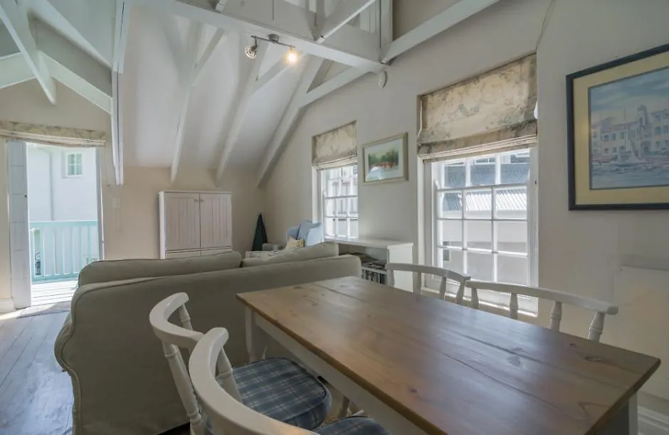 Constantia Cottage- Warblers Nest 0*, Cape Town South Africa